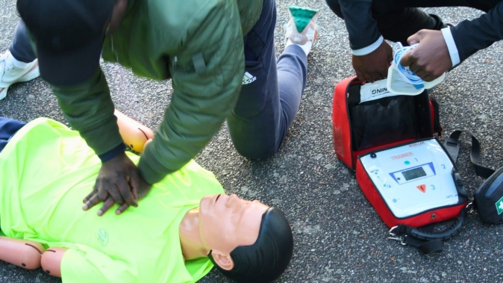 Session de formation aux gestes de premiers secours dispensée par la Croix Blanche 28