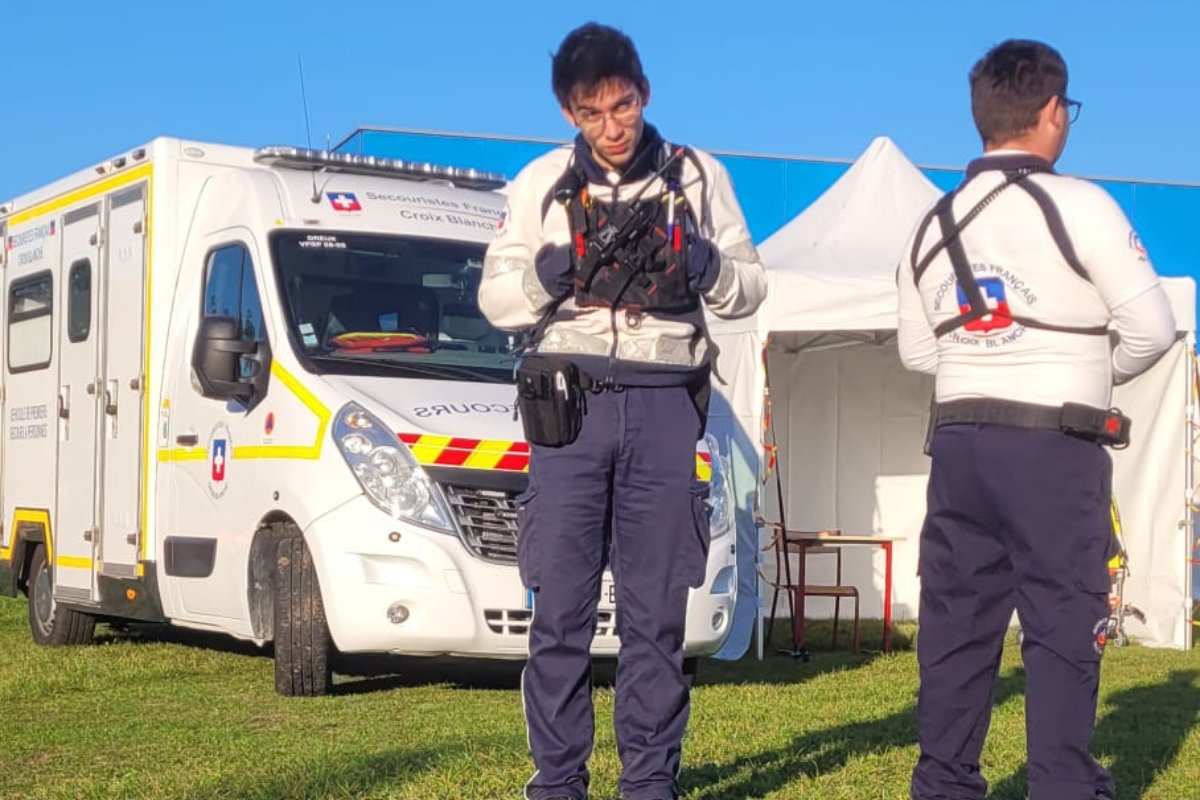 Secouristes de la Croix Blanche 28 mobilisés sur un événement avec ambulance de secours en Eure-et-Loir