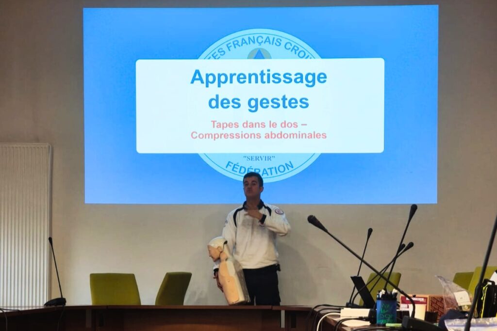 Formation SST à Nogent-le-rotrou – Etouffement – Croix Blanche 28